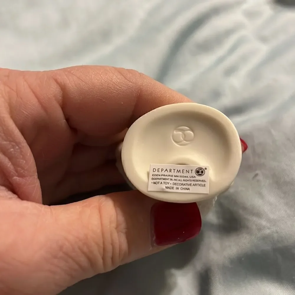 Amethyst February Snowbabies   - Picture 2 of 4